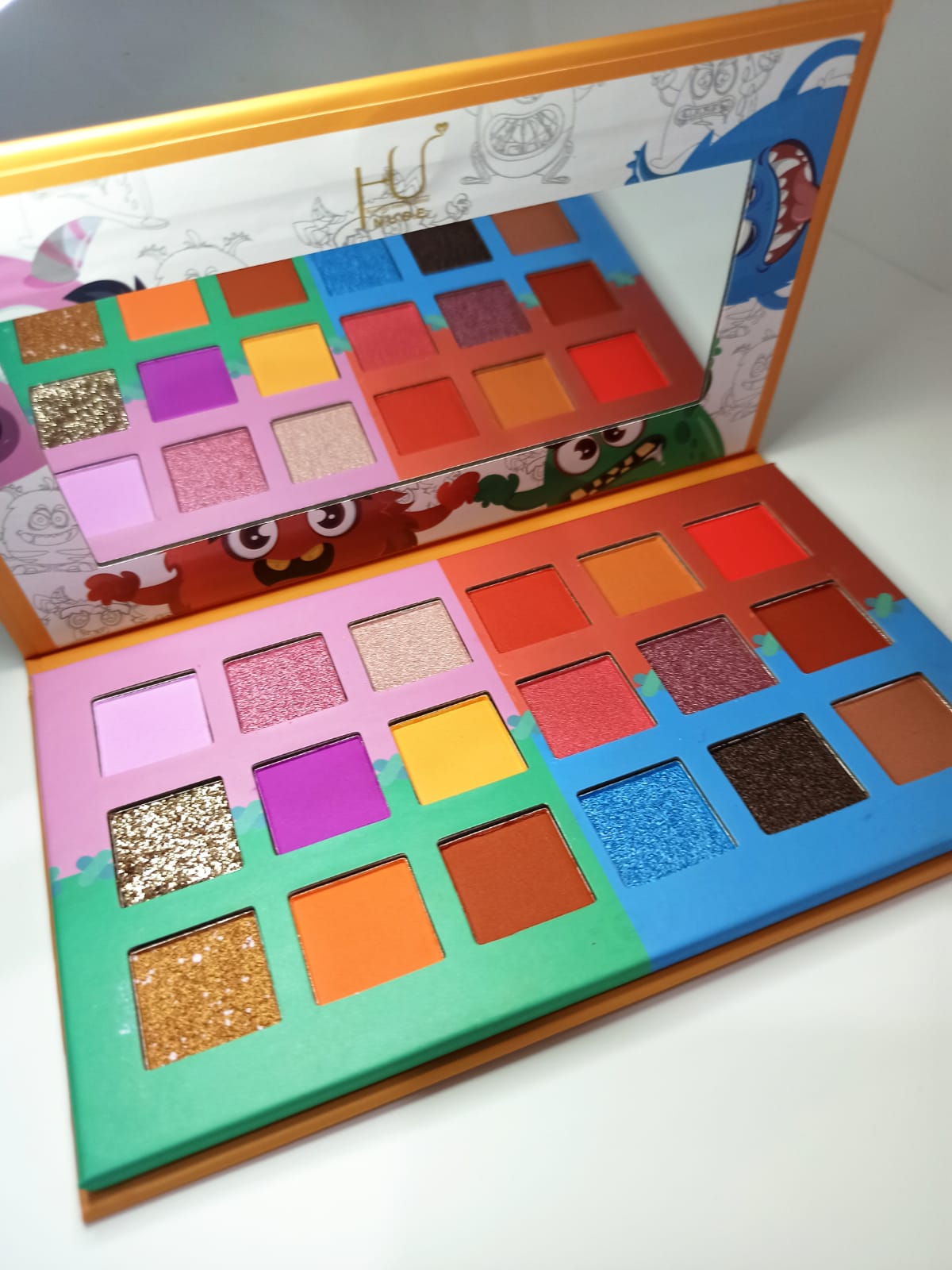 PALETA DE 18 SOMBRAS NHUUDDEA POPULAR