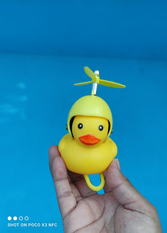 JUGUETE PATITO DE HULE CON CASCO